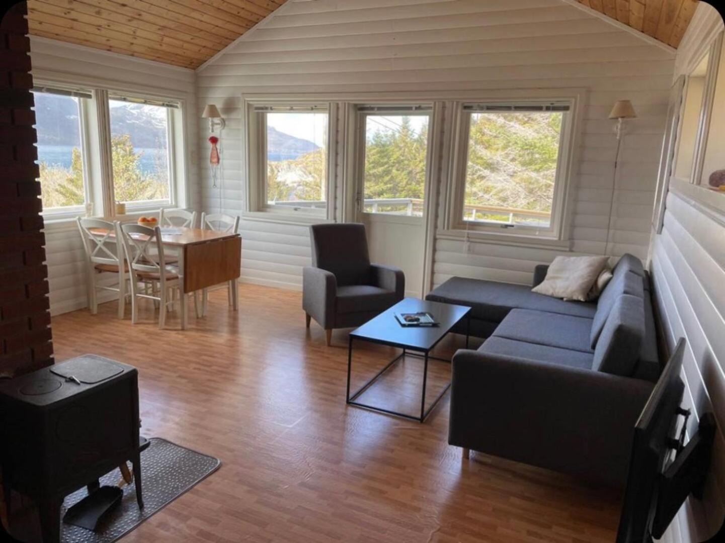 Vettinghytta, Close To The Sea With Amazing View. Gravdal  Luaran gambar